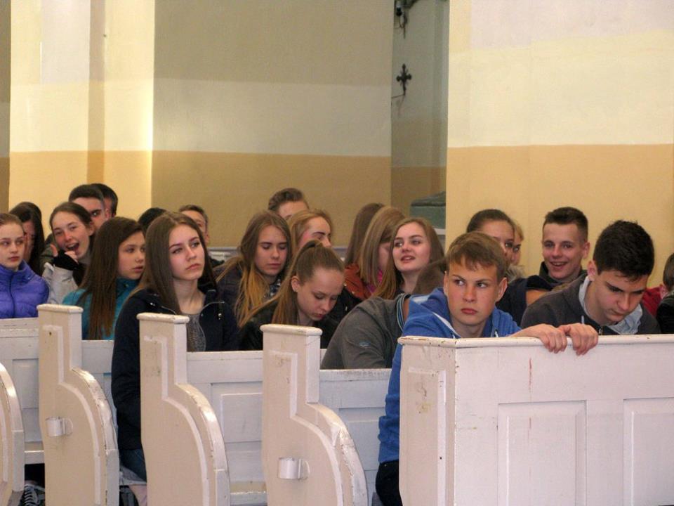 Jaunimas bažnyčioje
